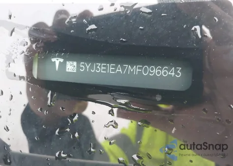 2021 Tesla Model 3 Standard Range Plus Rear-Wheel Drive from USA, damaged, VIN 5YJ3E1EA7MF096643